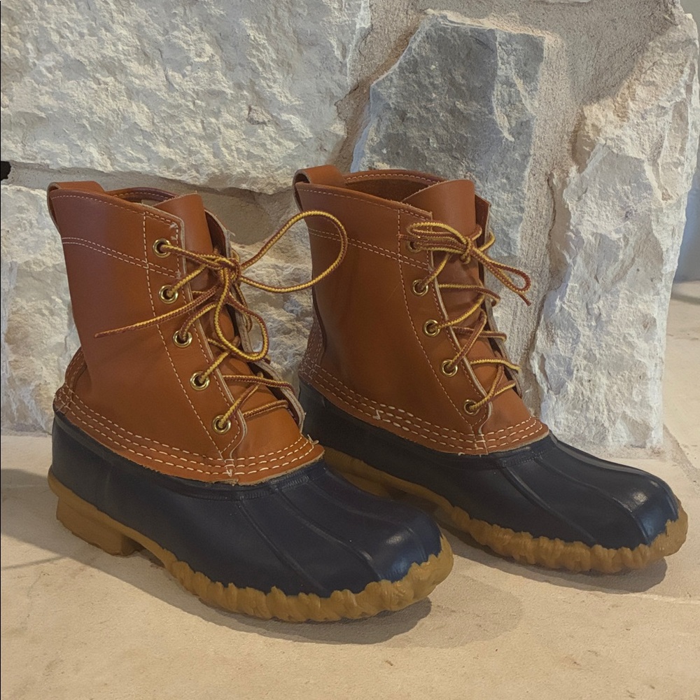 LL Bean Boots 8” - tan/navy - 6 (7 true size)